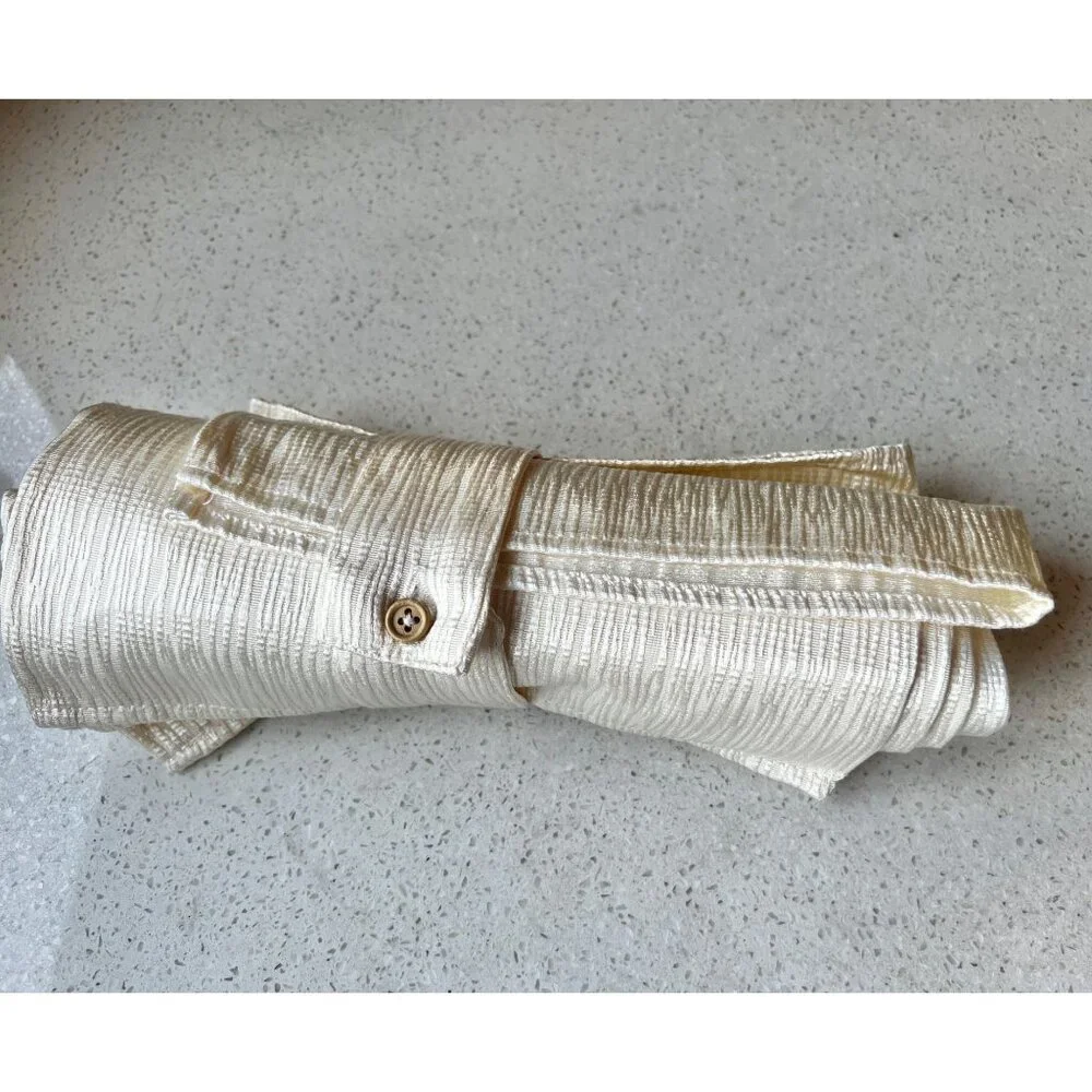 Set Of 4 Ivory Textured Cloth Napkins W/ Button Strap 17